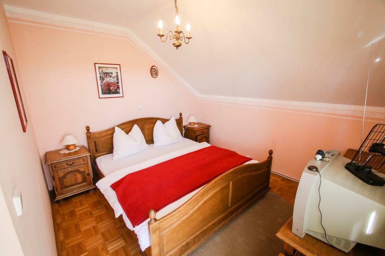 Moj Dom-Toplak Hotel Jursinci Zewnętrze zdjęcie